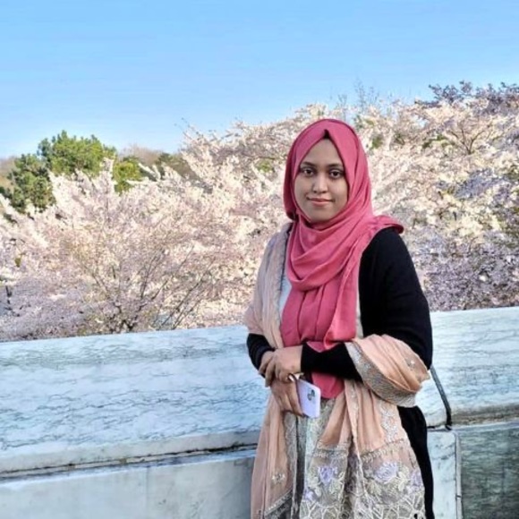 Meet your Posher, Raisa - Picture 1 of 1